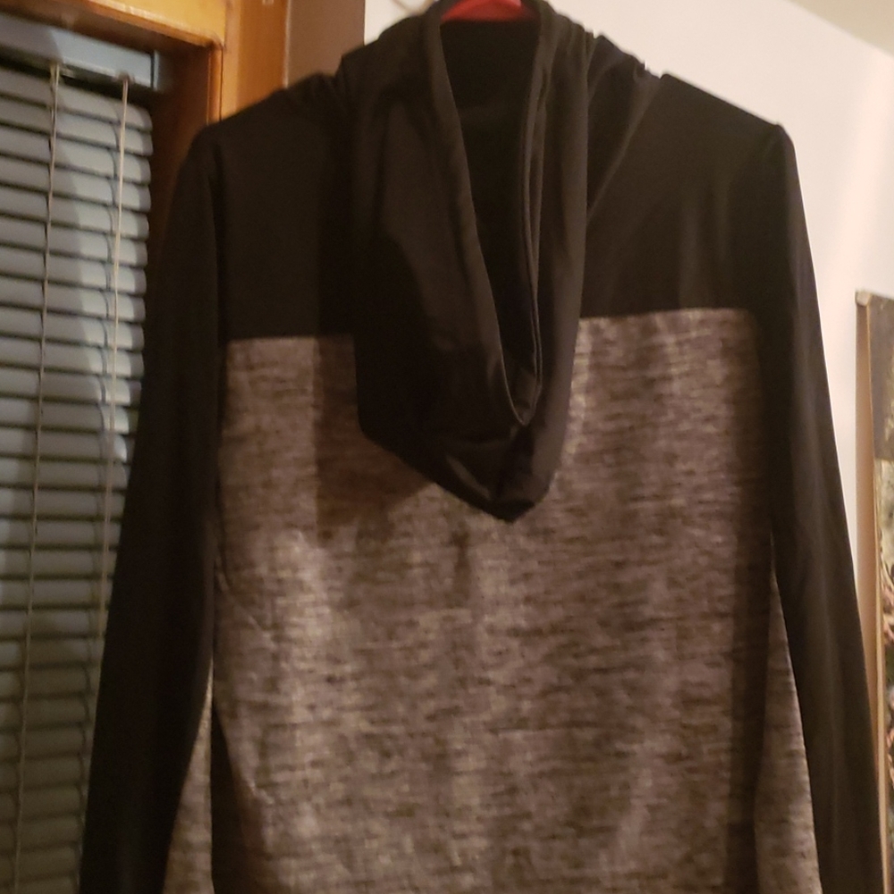 Sweatshirt - Picture 3 of 3